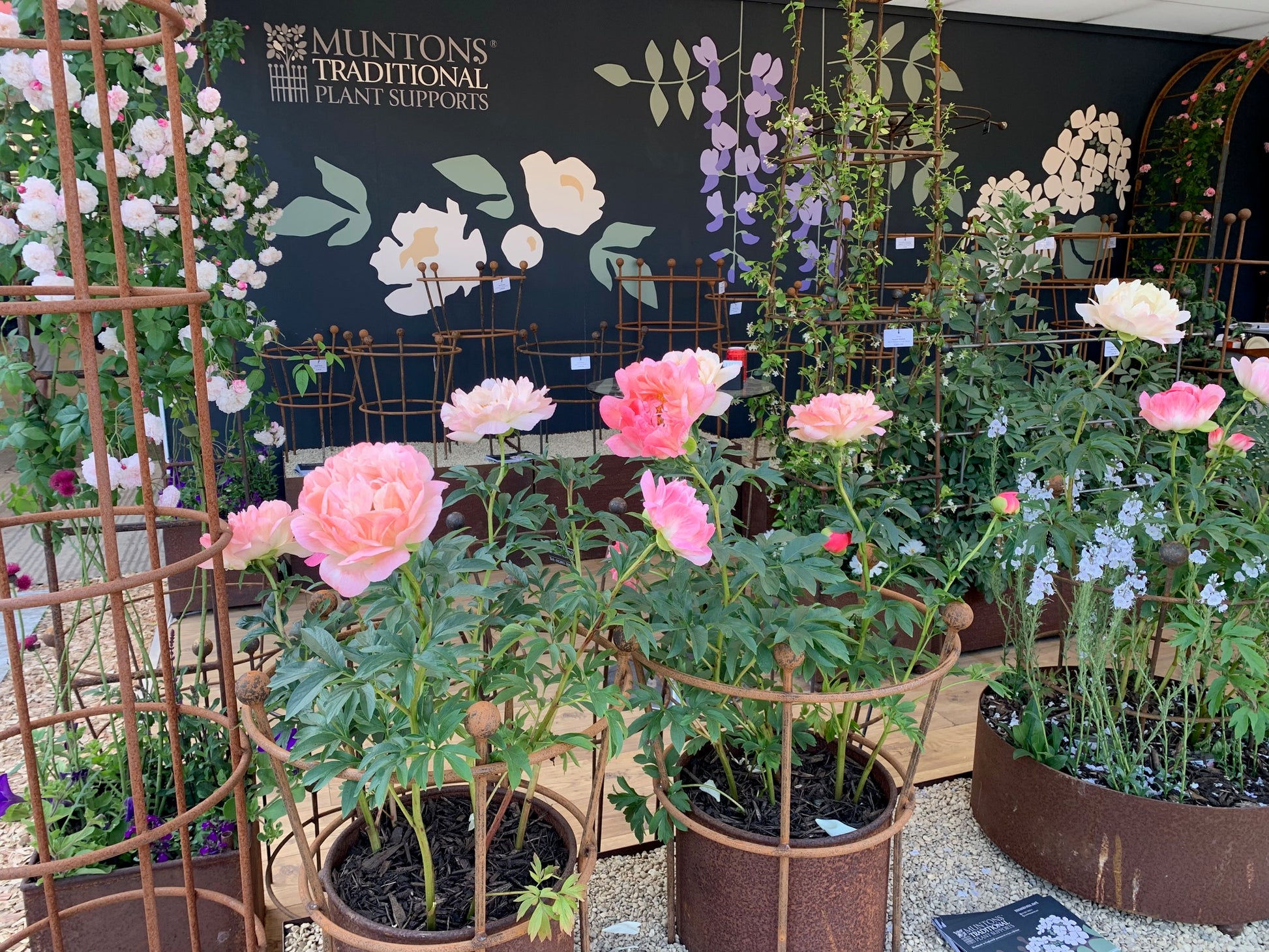 Narrow peony support